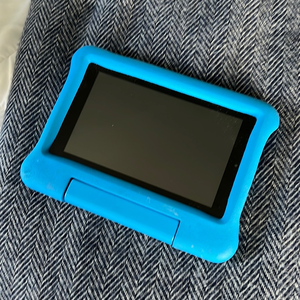 Like new Amazon Fire 7 Kids Edition 16 GB Tablet with 7-in. Display 2019 Release